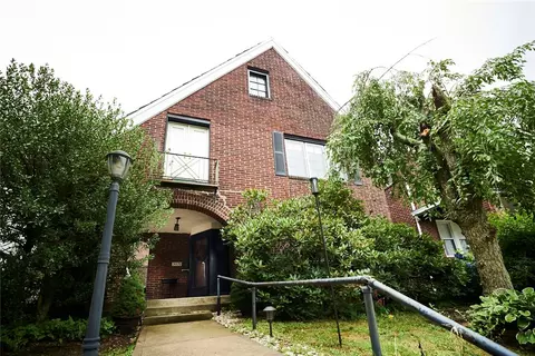 5670 Beacon St, Pittsburgh, PA 15217