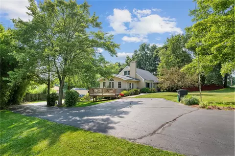 1705 Darlington Rd, Beaver Falls, PA 15010