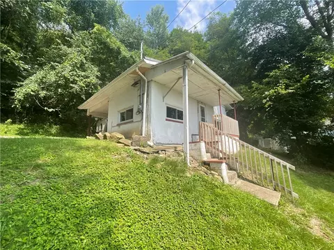 500 7th Ave, Freedom, PA 15042