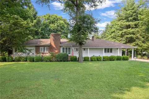 247 Woodside Dr, Washington, PA 15301