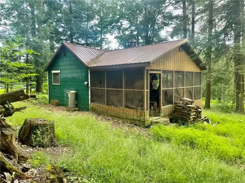 125 Spruce Rd, Confluence, PA 15424