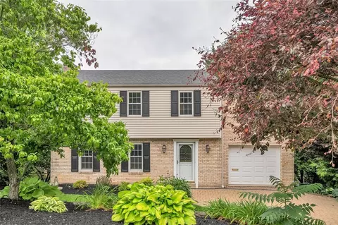 1353 Pesavento Dr, Bridgeville, PA 15017