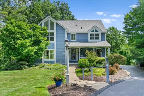 1113 Woodhill Dr, Gibsonia, PA 15044
