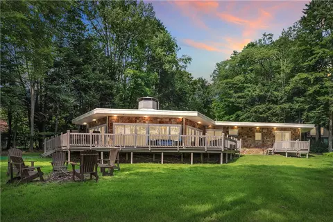 231 Point Circle Dr, Central City, PA 15926