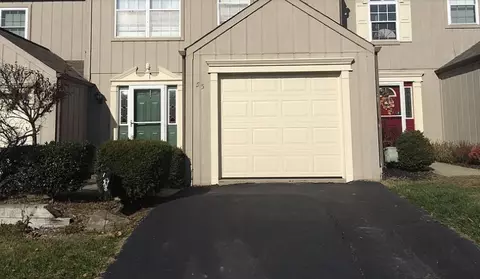 55 Monmouth Dr, Cranberry Township, PA 16066
