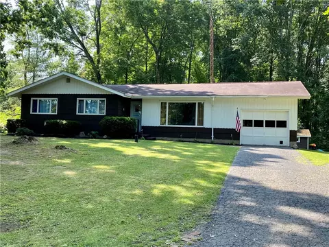 220 Forrester Rd, Slippery Rock, PA 16057