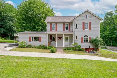 2844 Seanor Rd, Hollsopple, PA 15935