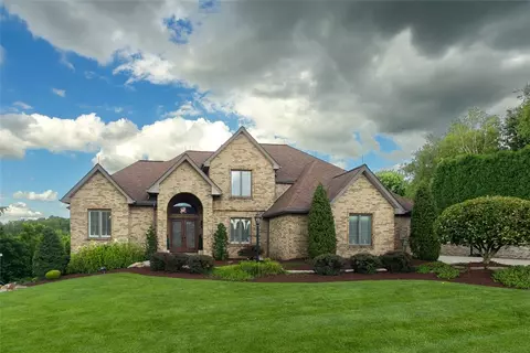7 Thomas Jefferson Ct, Irwin, PA 15642