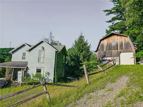 203 Railroad St, Hyde Park, PA 15641