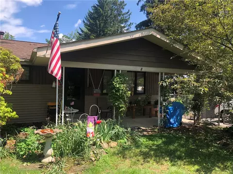 229 Locust Dr, Moon Township, PA 15108