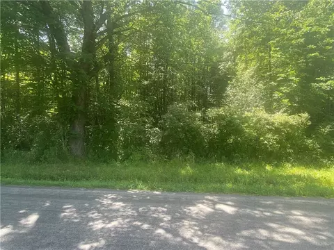 4263 Evergreen Rd, West Middlesex, PA 16159