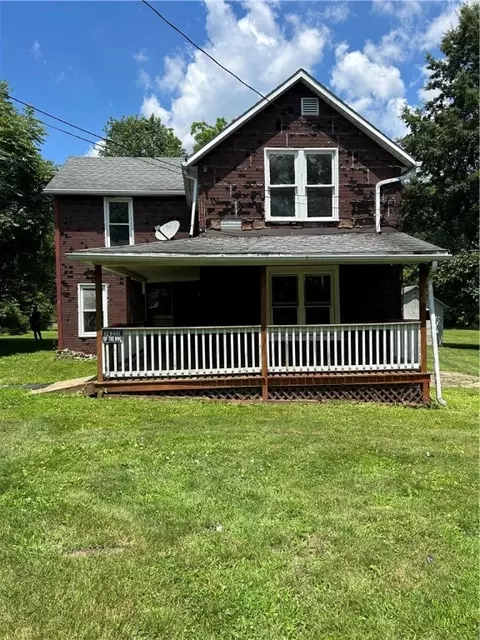 10 Justice Ln, Masontown, PA 15461