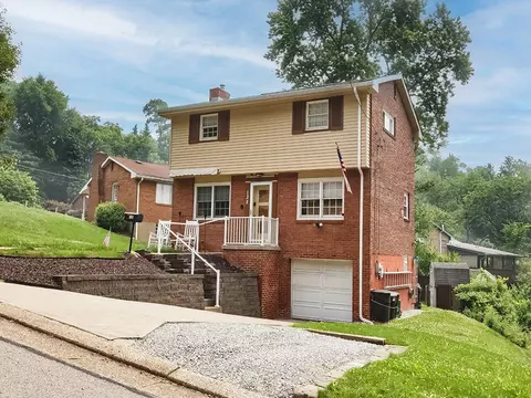 135 Le Beau, Pittsburgh, PA 15221