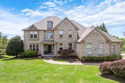 4109 Fairway Dr, Gibsonia, PA 15044