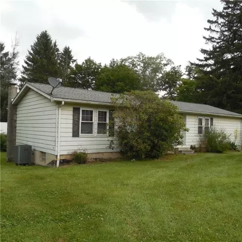 1775 Harbor Edinburg Rd, Edinburg, PA 16116