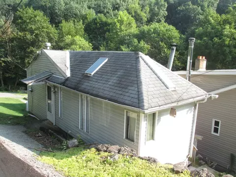 142 Locust St, Mckees Rocks, PA 15136