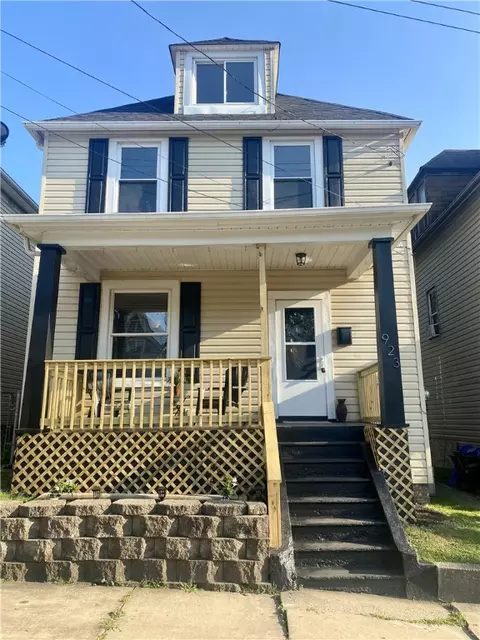 923 13th St, Beaver Falls, PA 15010