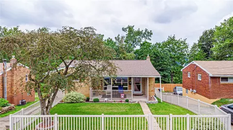 128 Keefer Dr, Pittsburgh, PA 15235