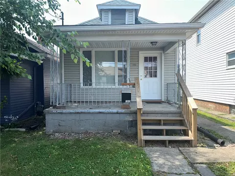 1649 Henrici St, Ambridge, PA 15003