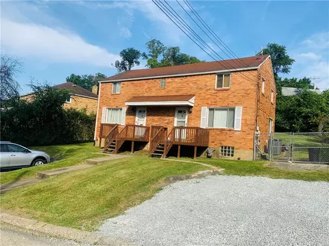 110-112 Emrose Dr, Pittsburgh, PA 15235