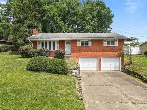209 Rosebriar Dr, Glenshaw, PA 15116