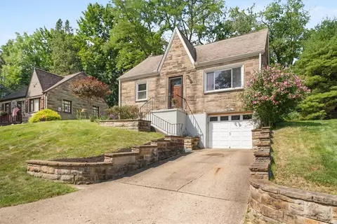 4680 Echo Glen Dr, Pittsburgh, PA 15236