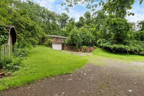 251 Foster Rd, North Versailles, PA 15137