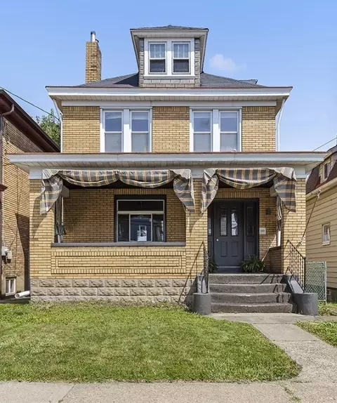 148 W Larkspur St, Homestead, PA 15120