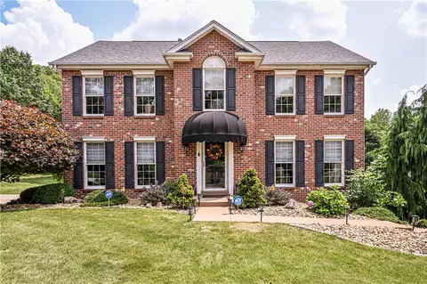 261 Apple Hill Dr, Delmont, PA 15626