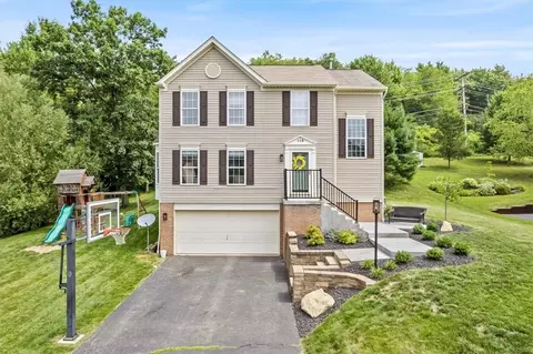 116 Buttonwood Dr, Aliquippa, PA 15001