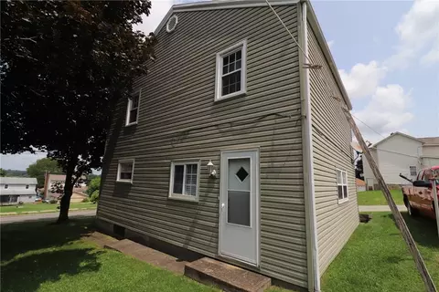 406 E 2nd Ave, Derry, PA 15627 photo 13
