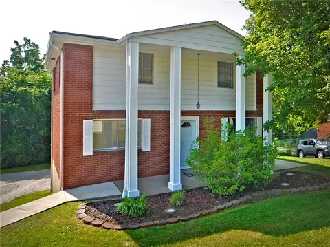 2513 Hi Ridge Dr, North Huntingdon, PA 15642