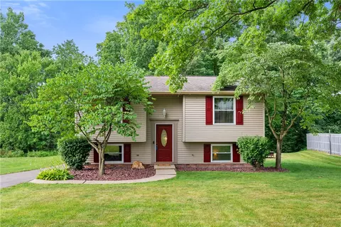 330 Partridge Run Rd, Gibsonia, PA 15044