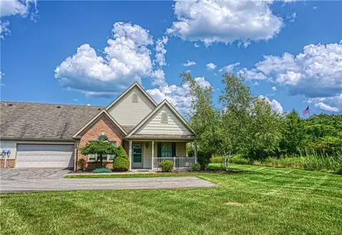 107 Arlington Dr, Slippery Rock, PA 16057