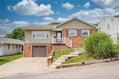1065 11th St, Waynesburg, PA 15370