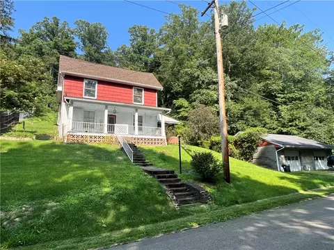 560 Lake Lynn Rd, Lake Lynn, PA 15451