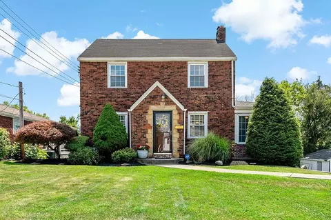 245 Crestview Dr, Pittsburgh, PA 15236