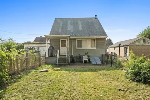 1105 15th St, Mckees Rocks, PA 15136