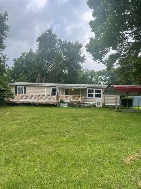 149 Morrow Dr, Shippingport, PA 15077