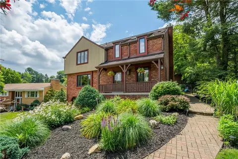 4806 Barone Dr, Pittsburgh, PA 15227