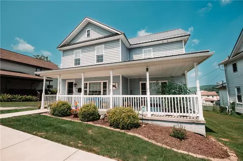 530 Hancock St, Clymer, PA 15728