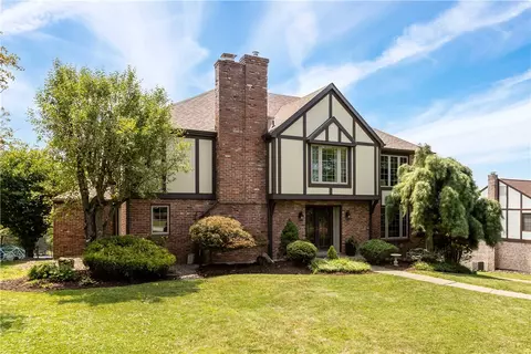 137 Druid Dr, Canonsburg, PA 15317