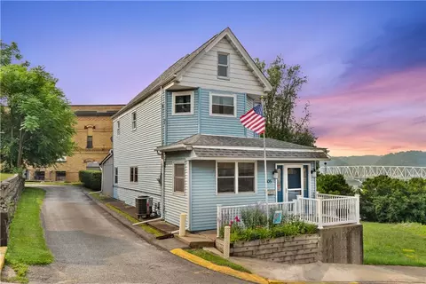 405 E Washington St, Rochester, PA 15074