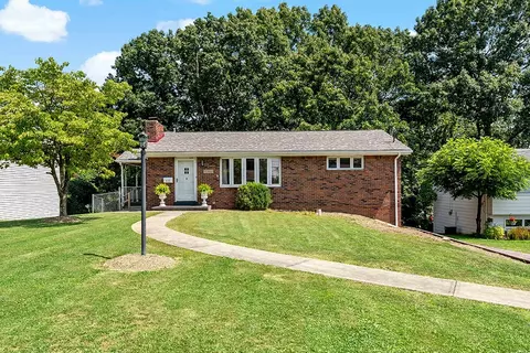635 Tartan Dr, Monroeville, PA 15146