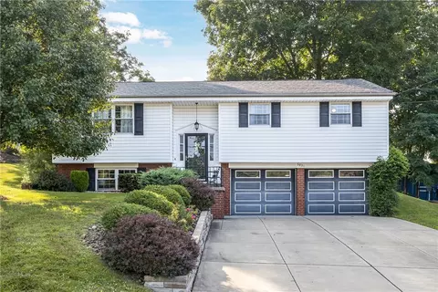 5931 Broad St, South Park, PA 15129