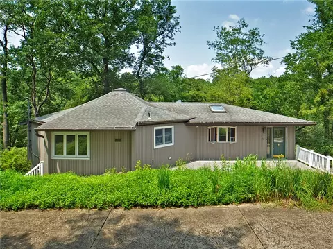 606 Illini Dr, Monroeville, PA 15146