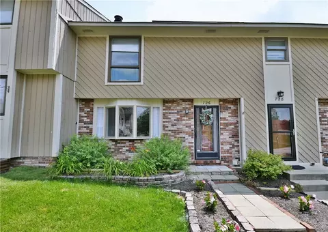 726 Wheatland Cir, Bridgeville, PA 15017