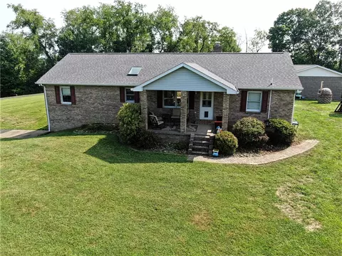 214 Locust Dr, Waynesburg, PA 15370