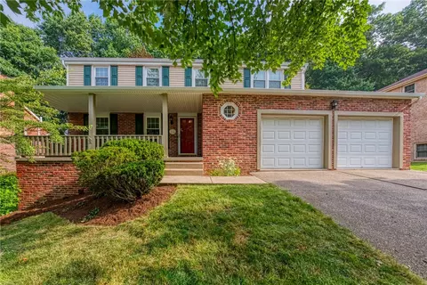 10029 Oakridge Dr, Wexford, PA 15090