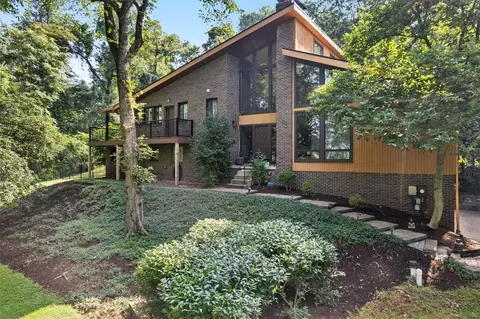 1576 Powers Run Rd, Pittsburgh, PA 15238